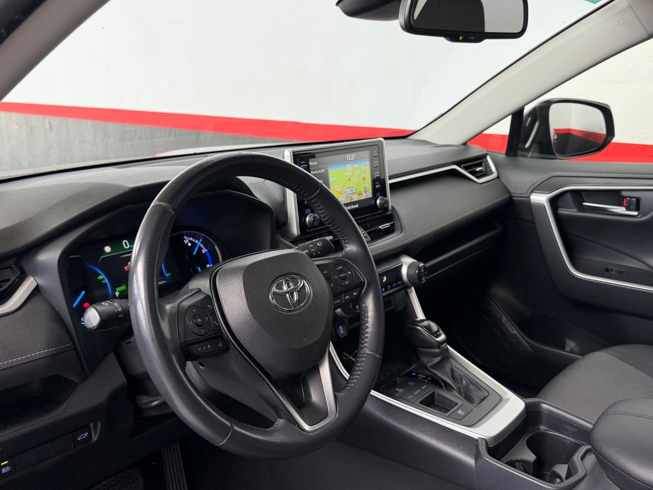 TOYOTA Rav4 2.5l 220H Advance