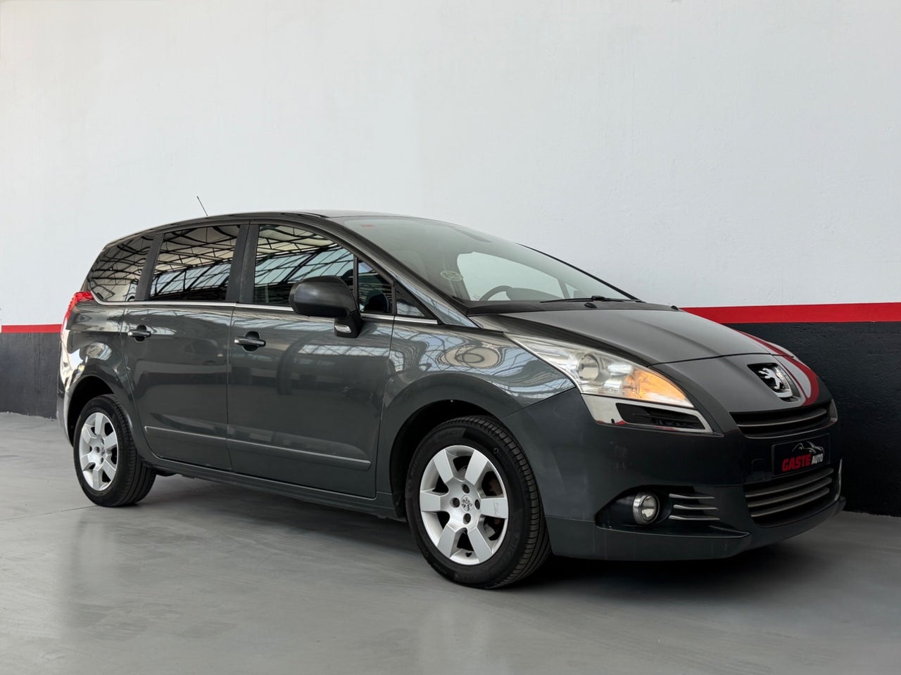 PEUGEOT 5008 Active 1.6 HDI 115 FAP