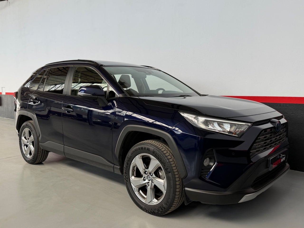 TOYOTA Rav4 2.5l 220H Advance