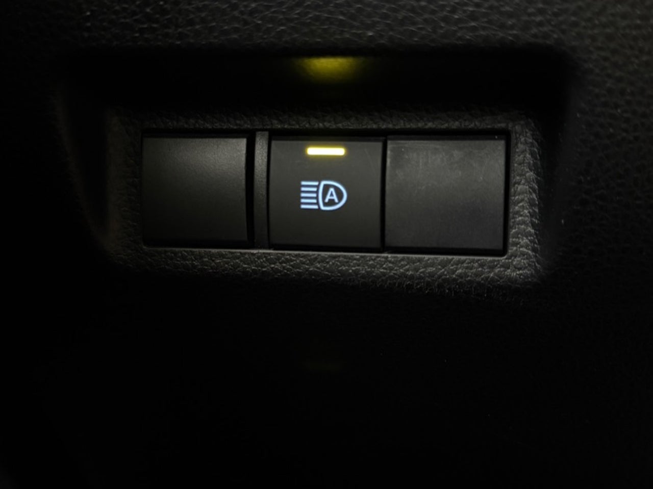 TOYOTA Rav4 2.5l 220H Black Edition