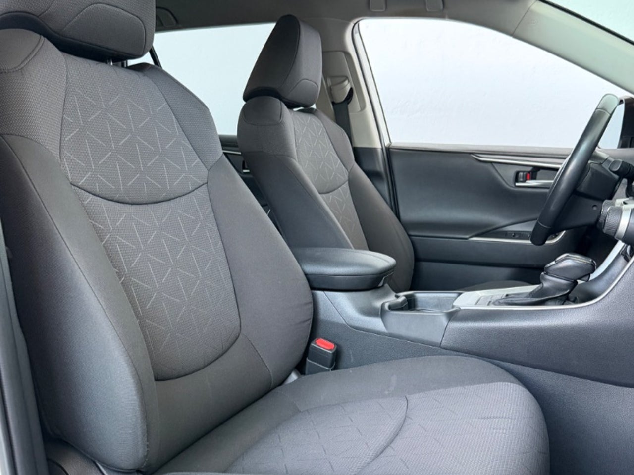 TOYOTA Rav4 2.5l 220H Black Edition