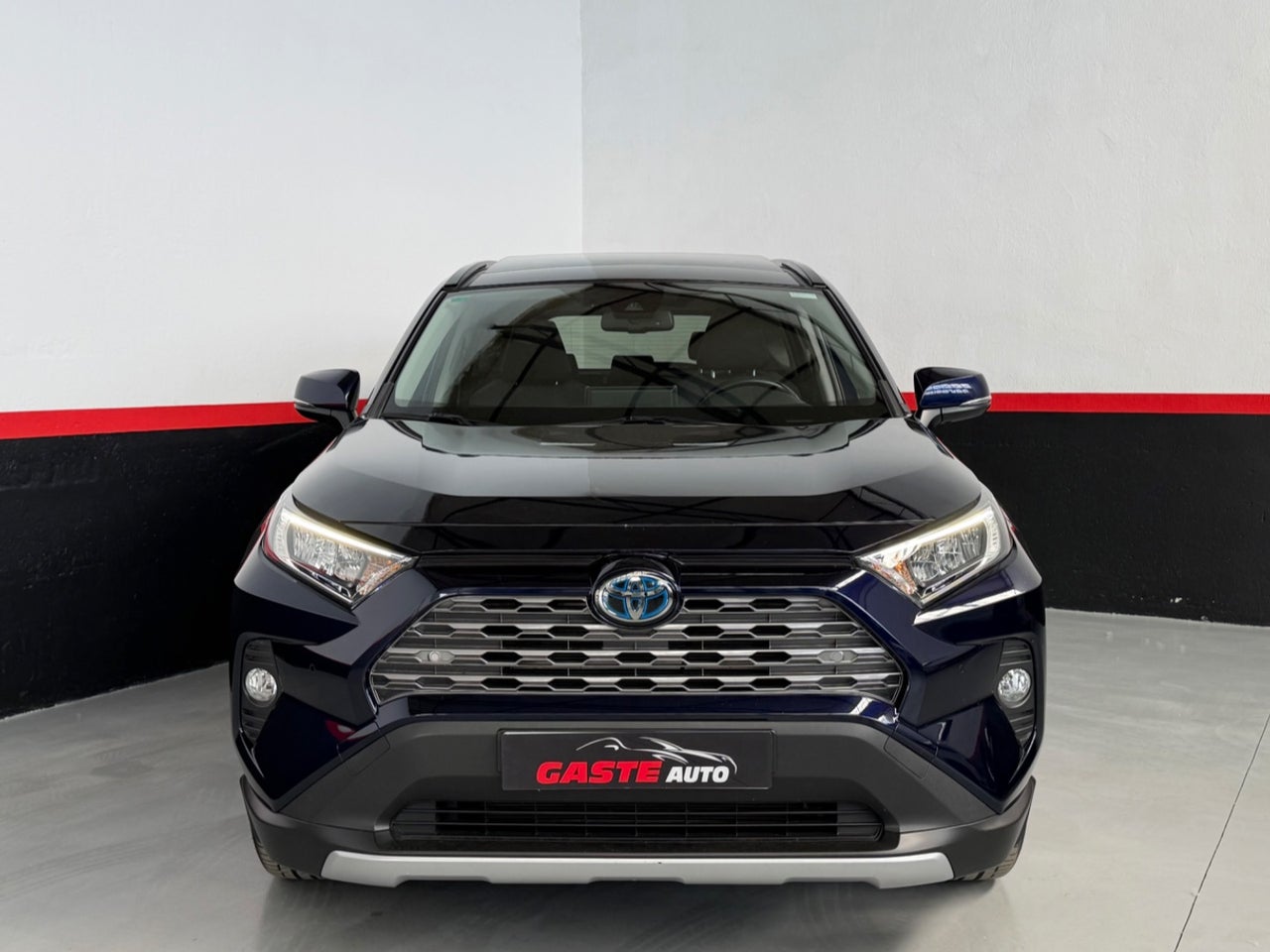 TOYOTA Rav4 2.5l 220H Advance