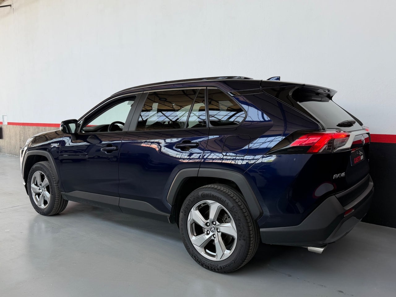 TOYOTA Rav4 2.5l 220H Advance