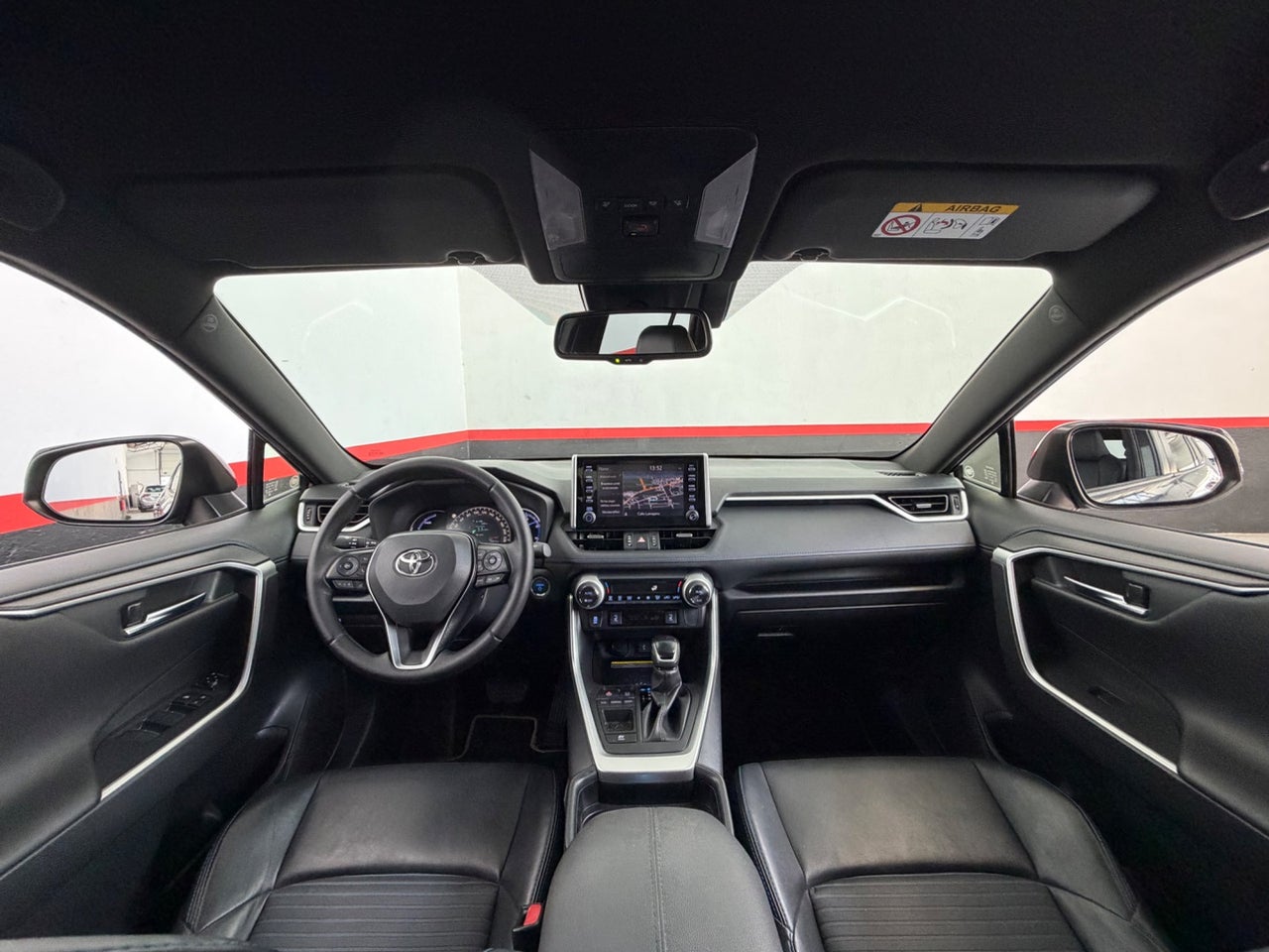 TOYOTA Rav4 2.5l 220H Style